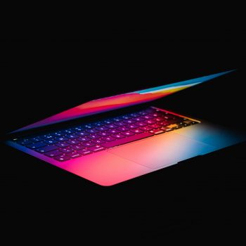 Apple IntelligenceとChatGPTの連携方法を解説